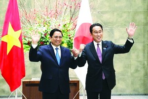 日本首相岸田文雄熱烈歡迎越南政府總理范明政。