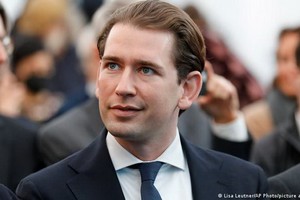 庫爾茨10月9日宣佈辭去總理職務，他當時稱，鑒於政府面臨的危機，讓國家陷入混亂或停滯狀態是「不負責任的」。（圖：AP）