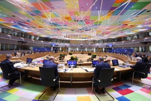 這是10月21日在比利時布魯塞爾的歐盟總部拍攝的歐盟峰會現場。（圖：歐盟）