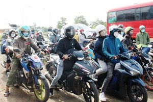 達樂省創造條件讓勞工重返南部各省市工作。（示意圖：光安）