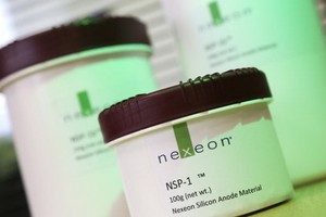 Toyota與Panasonic將與Nexeon合作開發矽基鋰電池材料