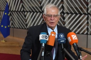 博雷利透露，歐盟正與美國及英國，討論可能對俄羅斯實施的新一輪經濟制裁。（圖：AFP）