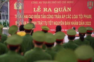 市公安廳15日舉行開展打擊和鎮壓罪犯高峰期，確保2022壬寅年秩序安全的出征儀式。（圖：VNN）