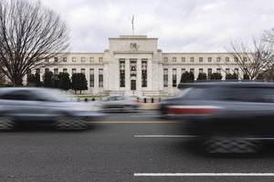 這是12月15日在美國華盛頓拍攝的美國聯邦儲備委員會大樓。（圖：新華社）