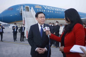 國會主席王廷惠接受印度媒體的採訪。（圖：越通社）