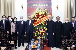 國家主席向河內大主教署祝賀