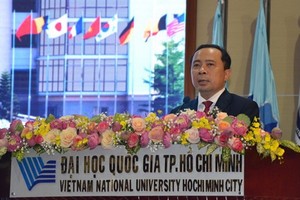 市國立大學經理武海軍副教授在會議上發言。（圖：暄阮）