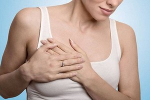 乳腺疼痛九成因乳腺增生所致