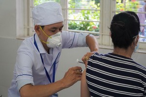 各省市加快新冠疫苗接種工作。（圖：HCDC）