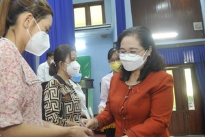 市人民議會探望流動醫療力量