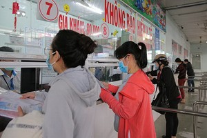 在第一兒童醫院掛號診治病。