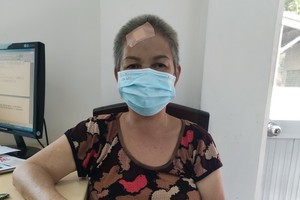 提及病情，周昌玲熱淚盈眶。