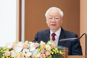 阮富仲總書記在會議上發表指導意見。