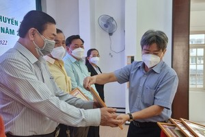 各會館及各學校勵學會獲郡勵學會表彰。