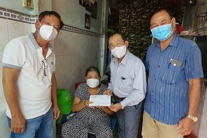 何氏宗祠幫助貧病宗親