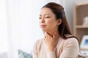 喉嚨異物感時好時壞，會自然好嗎？