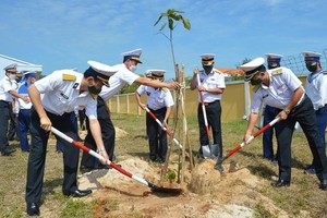 春節植樹世代銘記胡伯伯功恩