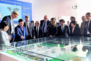 樂高集團斥資 13 億美元在平陽建廠