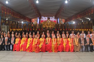 壬寅年萬人緣大法會籌委會合照。