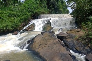 如詩似畫般的德萊印瀑布。