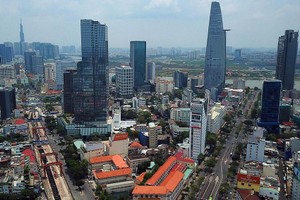 胡志明市成為南部東區乃至全國的經濟、金融、商業、科技、創新中心。