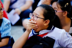 學生需要午睡嗎？很多學生開玩笑地說自己就像大雄總是“想”睡覺。