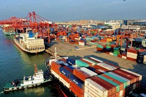 儘管遇到困難，但全國今年進出口活動儘管遇到困難，但全國今年進出口活動仍良好增長。仍良好增長。