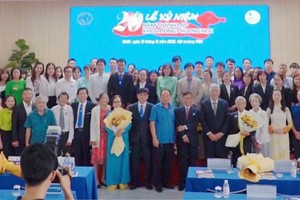 雒鴻大學東方系舉行成立20週年