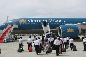 乘客步行登機。（示意圖：互聯網）