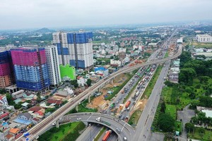 從高空俯瞰的守德市。