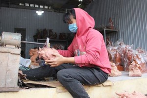 為了落實今年的可持續性消饑扶貧計劃，本市已履行多項政策並向民眾提供多項輔助措施。（圖：何軍）