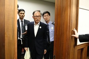 韓國政府27日公佈新年特赦名單，前總統李明博獲得特別赦免並恢復政治權利。（圖：互聯網）