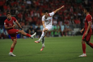 黃德射中對方門柱。（圖：互聯網）