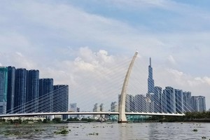 西贡河畔好风光。