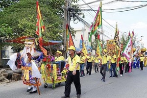 边和七府古庙新春出遊。