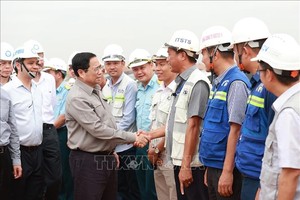 克服不足之处以完成隆城机场建设目标