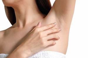 40岁女腋下长脂肪颗粒竟是高血脂找上门！