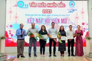 第十一郡企业克难复苏产销活动