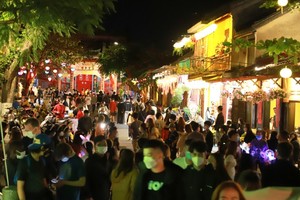 会安古城一向吸引大量中国游客。