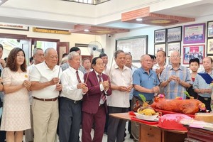 何氏宗祠春祭与敬老庆福聚会