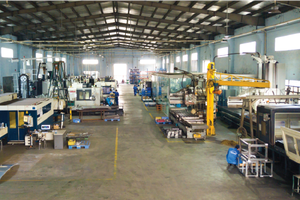 2月份工业生产指数（IIP）同比下降约6.3%。