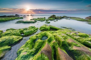 南澳礁滩拥有如诗似画的景色。 