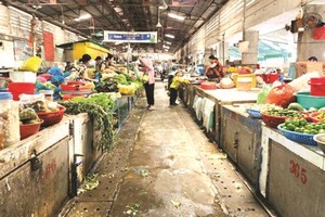 旧邑街市的顾客大幅减少。