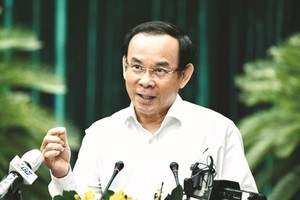 市委书记阮文年主持会议。