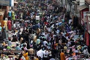 印度孟买一集市场景。（图：AP）