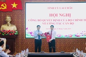 武孟河同志（右）出任莱州省省委副书记。（图：莱州报）