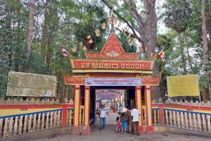 蝙蝠寺是滀臻最古老的寺庙。