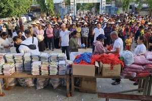 华人关照偏远地区少数民族