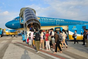 乘客担心暑假旅行需求增加和恶劣天气，可能导致航班延迟和取消的情况更为严重。