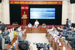 昨(29)日下午，教育与培训部就考试工作举行新闻发布会。（图：市党部新闻网）